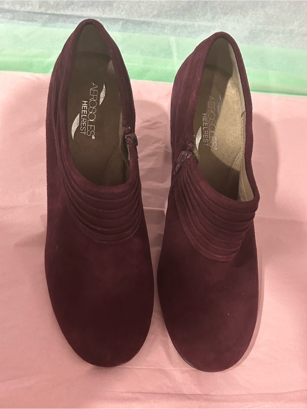 AEROSOLES Women's Wine Suede Heeled Booties